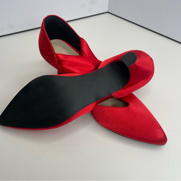 Elegant Red Satin Women's Heels Satin Pointed Toe NIB 9.5 - Picture 10 of 10